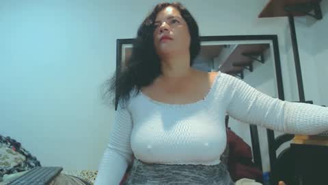 VIKKKTORIAAA online show from 01-07-26, 05:32