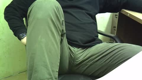 viknik16cm online show from 10-30-25, 04:58