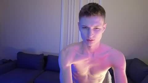 Snapshot of viksons chatting on 06-03-26, 07:19 Max online show from 06-03-26, 07:19