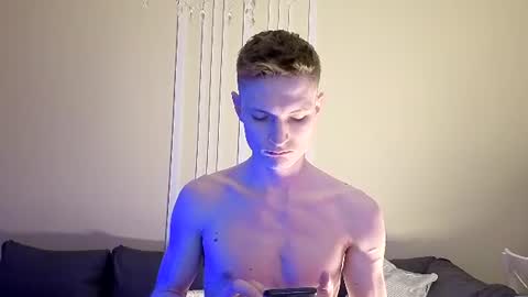 Snapshot of viksons chatting on 06-11-26, 07:34 Max online show from 06-11-26, 07:34