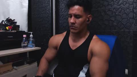 Viktor Herrera online show from 09-18-25, 06:59