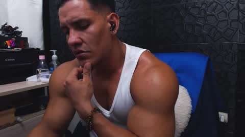 Viktor Herrera online show from 09-20-25, 04:46