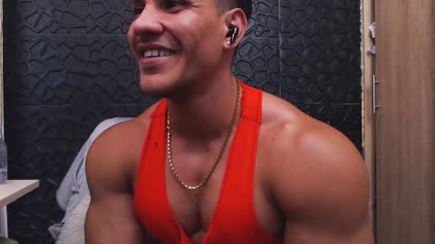 Viktor Herrera online show from 10-15-25, 03:12