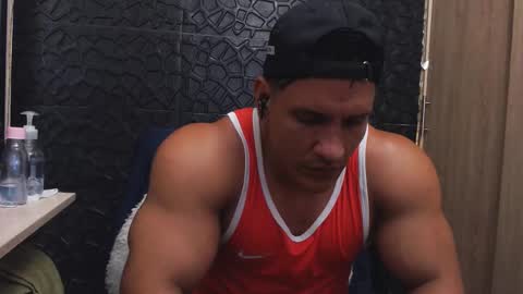 Viktor Herrera online show from 11-06-25, 04:13