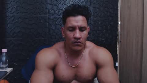 Viktor Herrera online show from 12-16-25, 03:22