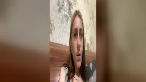 Snapshot of viktoria9898 chatting on 06-16-26, 02:14 Sweett online show from 06-16-26, 02:14