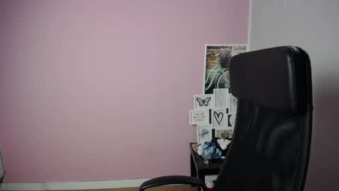 viktoria_lovely online show from 09-19-25, 06:37