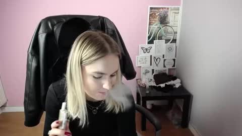 viktoria_lovely online show from 10-17-25, 09:56