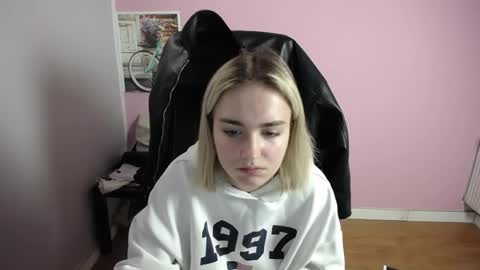 Snapshot of viktoria_lovely chatting on 05-08-26, 06:30 viktoria_lovely online show from 05-08-26, 06:30