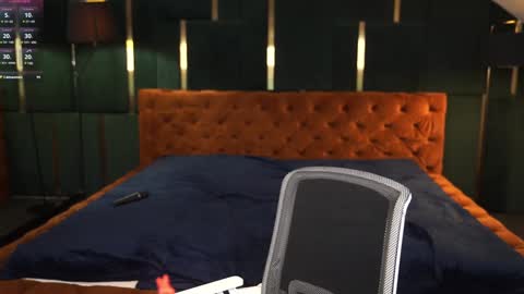 Snapshot of viktoria_storm chatting on 12-06-24, 04:49 Alisa online show from 12-06-24, 04:49