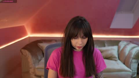 Snapshot of viktoria_storm chatting on 12-21-24, 07:27 Alisa online show from 12-21-24, 07:27