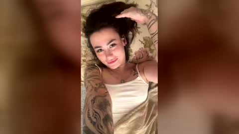 Snapshot of viktoriamoore chatting on 05-06-26, 12:32 viktoriamoore online show from 05-06-26, 12:32