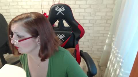 Snapshot of vikualex69 chatting on 03-06-25, 02:29 vikualex69 online show from 03-06-25, 02:29