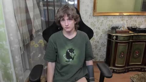 Snapshot of vince__dice chatting on 02-14-26, 12:18 Dimoooooon online show from 02-14-26, 12:18