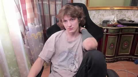 Snapshot of vince__dice chatting on 02-18-26, 08:43 Dimoooooon online show from 02-18-26, 08:43