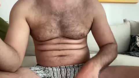 Snapshot of vincee2 chatting on 01-11-25, 04:03 vincee2 online show from 01-11-25, 04:03