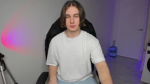 Vincent Strong online show from 12-23-24, 10:53