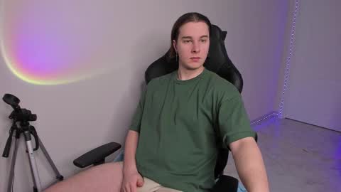 Vincent Strong online show from 02-15-25, 08:11