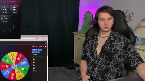 Vincent Strong online show from 11-09-25, 08:23