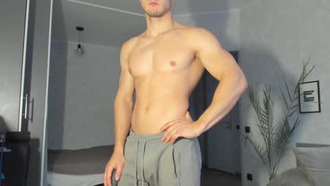 Snapshot of vincent_o chatting on 12-23-24, 11:47 Vincent. uncut 18cm online show from 12-23-24, 11:47