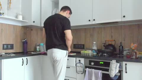 Snapshot of vincent_o chatting on 01-15-25, 08:51 Vincent. uncut 18cm online show from 01-15-25, 08:51