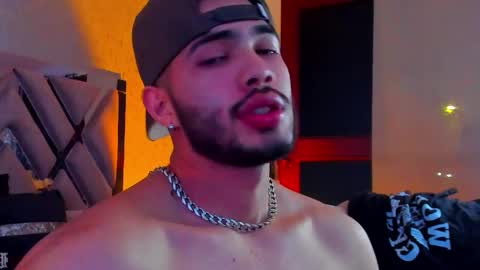 Snapshot of vincentblack_ chatting on 04-30-26, 02:18 Vincent online show from 04-30-26, 02:18