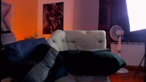 Snapshot of vincentblack_ chatting on 05-12-26, 06:32 Vincent online show from 05-12-26, 06:32