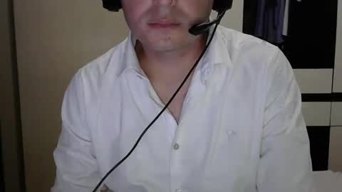 Snapshot of vincenthrt chatting on 03-15-26, 11:22 vincenthrt online show from 03-15-26, 11:22