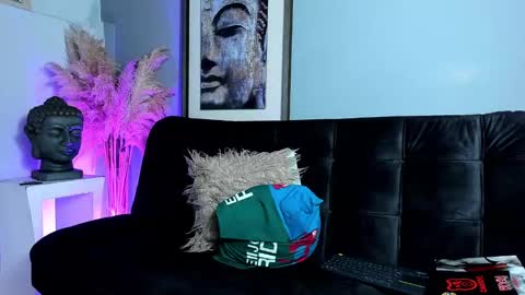 Snapshot of vincentsartori chatting on 11-10-25, 01:15 Vincent Sartori online show from 11-10-25, 01:15