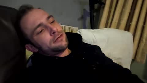 Snapshot of vinnie8888889 chatting on 02-19-25, 06:43 Vince online show from 02-19-25, 06:43