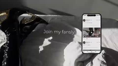 Diva Silvia online show from 11-13-25, 04:28