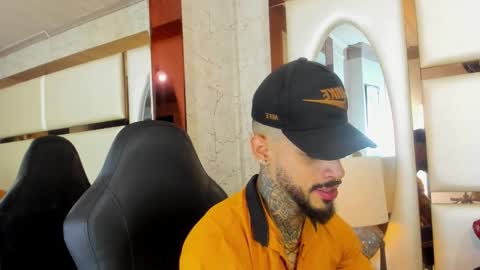 ---Vinzen--- online show from 11-26-25, 04:57