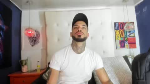 Snapshot of vinzenzrizzo chatting on 07-06-26, 03:14 ---Vinzen--- online show from 07-06-26, 03:14