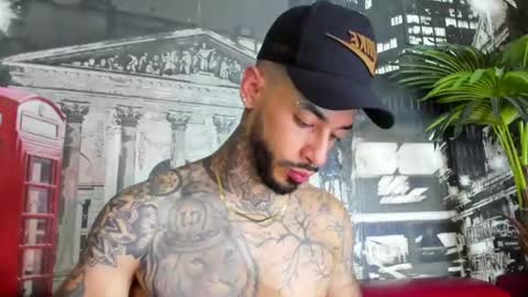 Snapshot of vinzenzrizzo chatting on 07-28-26, 04:50 ---Vinzen--- online show from 07-28-26, 04:50