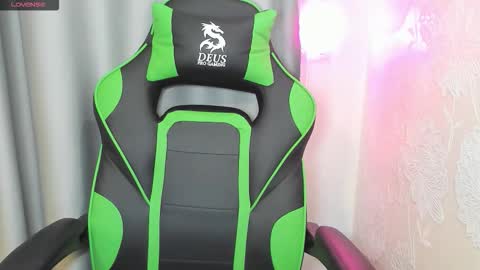 Funny  girl online show from 10-05-25, 09:51