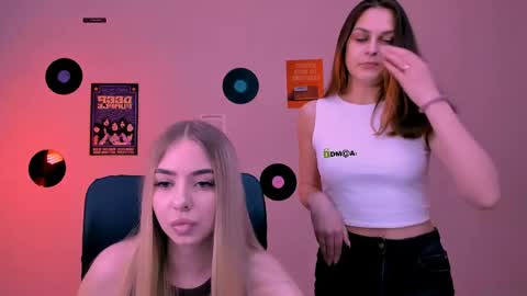 viola_sweet_ online show from 05-14-26, 10:00