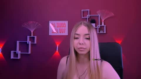 viola_sweet_ online show from 05-26-26, 09:05