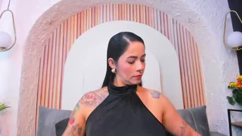 Snapshot of violeet_scottt chatting on 06-11-26, 10:02 Violette online show from 06-11-26, 10:02