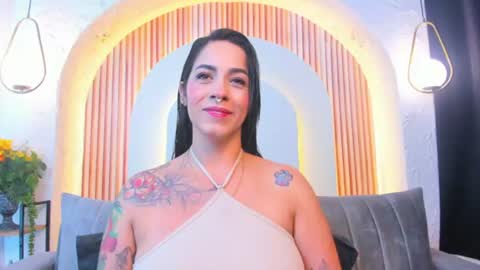 Snapshot of violeet_scottt chatting on 06-15-26, 10:50 Violette online show from 06-15-26, 10:50