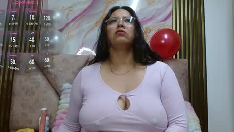 Snapshot of violemurray chatting on 02-28-26, 11:33 violemurray online show from 02-28-26, 11:33