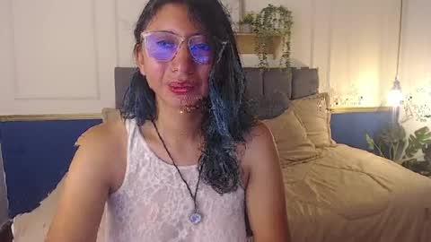 V I O L E T  online show from 04-07-26, 02:28