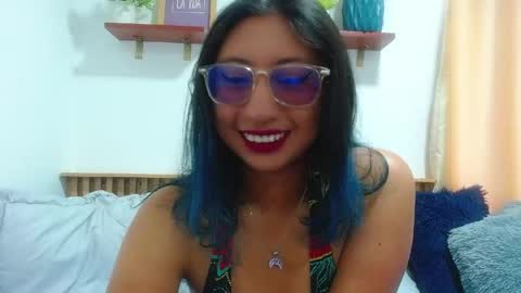 V I O L E T  online show from 05-15-26, 02:13