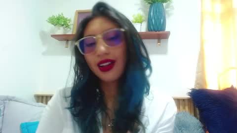 V I O L E T  online show from 05-28-26, 02:25