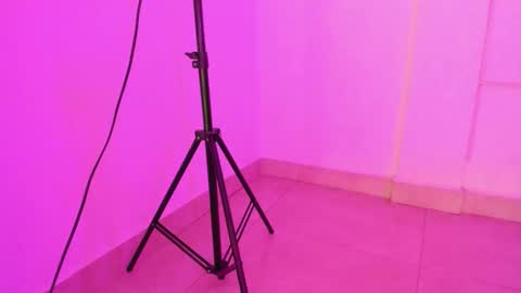 Snapshot of violet__taylor_ chatting on 09-18-25, 02:13 violet__taylor_ online show from 09-18-25, 02:13