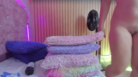 Snapshot of violet__taylor_ chatting on 09-29-25, 02:27 violet__taylor_ online show from 09-29-25, 02:27