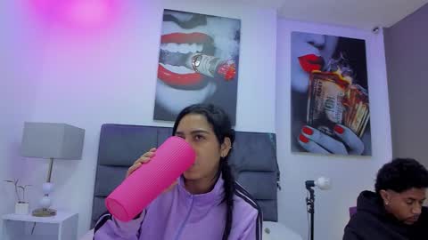 Violet and Myers online show from 10-12-25, 11:42