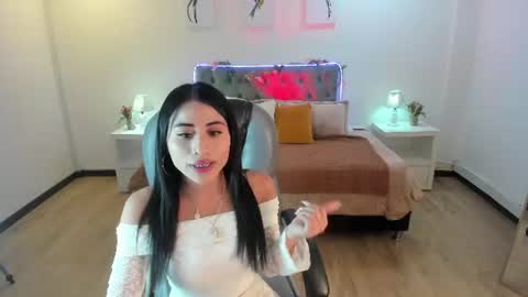 violet_anderson_ online show from 07-27-26, 06:59