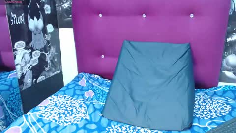 Violet online show from 04-21-26, 02:12