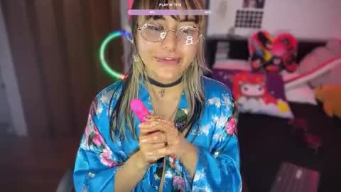 Violete Hentai01 online show from 02-20-25, 11:21