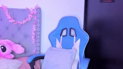 Snapshot of violet_rost chatting on 09-08-25, 02:27 Violet online show from 09-08-25, 02:27